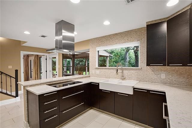 1st image of 1808 Apricot Glen Dr