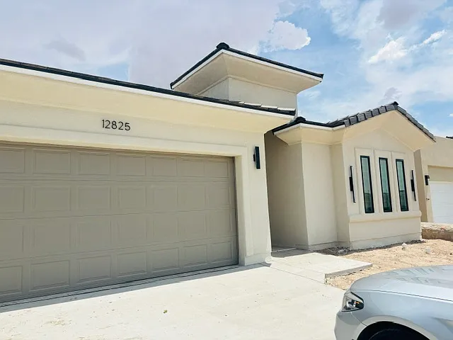 12825 Middlesbrough Ave — Photo 20