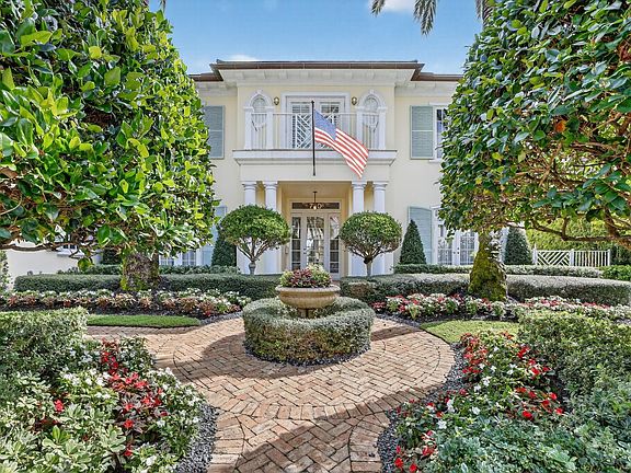 3rd image of 710 Isle Of Palms Drive