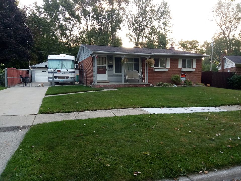 1st image of 795 Knollwood Ct