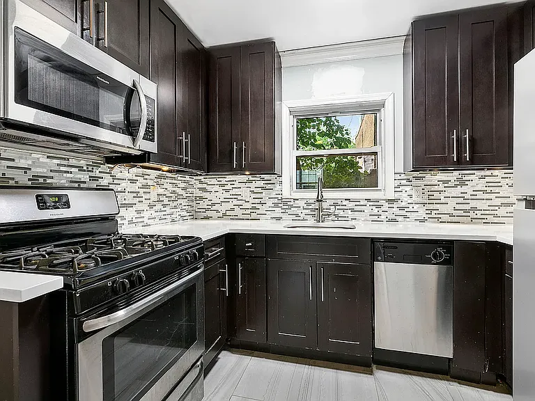 527 Carroll St #2R — Photo 5