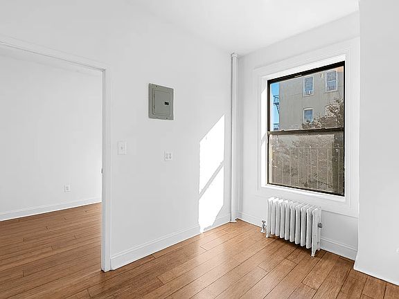 2nd image of 619 E 5th St APT 10-W