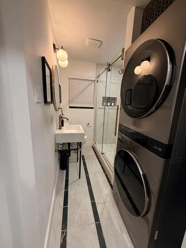 1 bed, 1.0 bath, 275 sqft, $1,400 — Photo 3