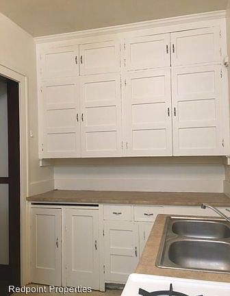 5th image of 720 6th Ave N APT 6