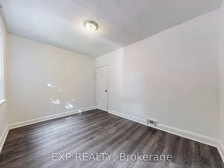 47 Boyce Ave S — Photo 19