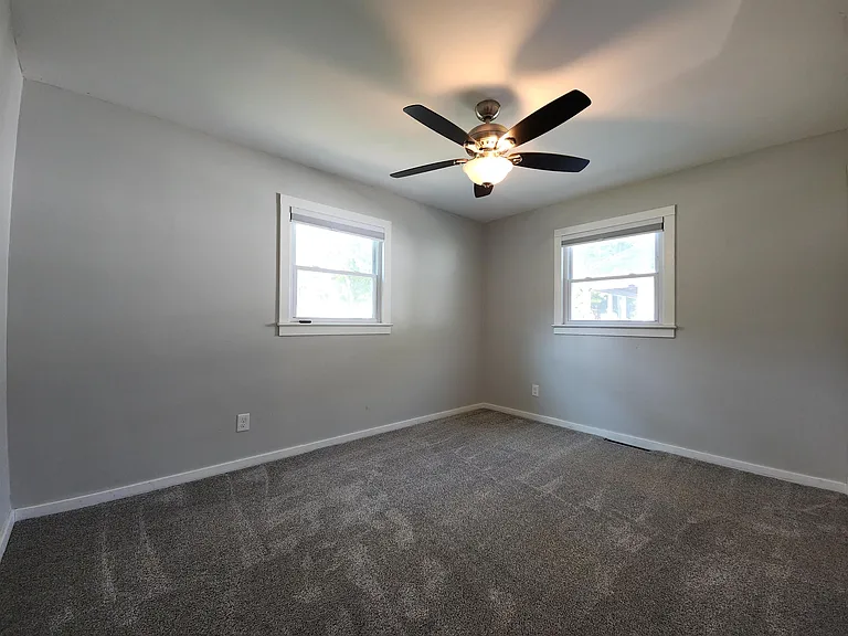 1210 W Union St — Photo 9