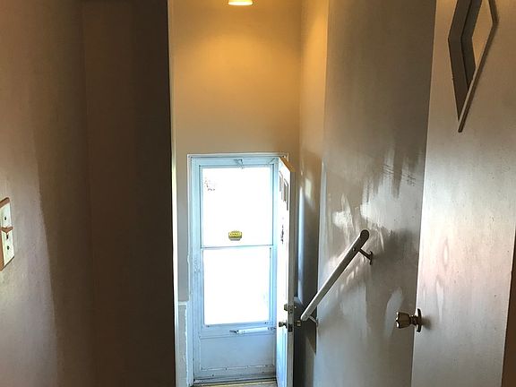 5th image of 3348 Washington St
