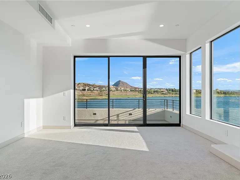 66 Lakefront Dr — Photo 30