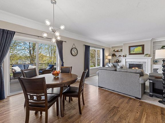 3rd image of 254 Jaspers Cir S