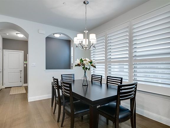 2nd image of 2213 Jameson Ln