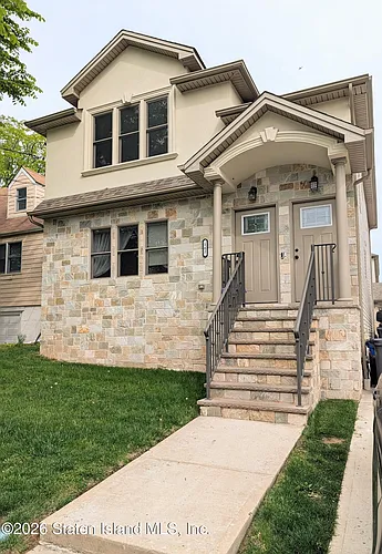162 Edgegrove Ave Photo 1