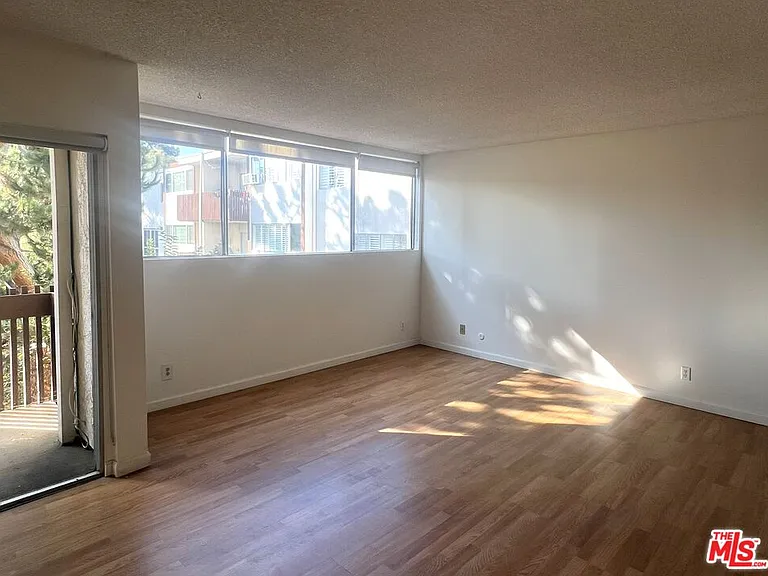 6000 Canterbury Dr #6000D212 — Photo 1