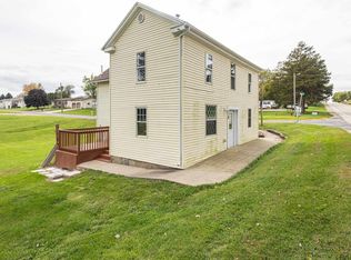 479 W Main St, Benton, WI 53803