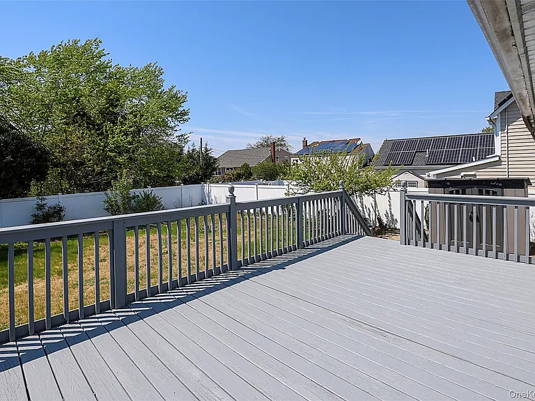 874 Seamans Neck Rd — Photo 28