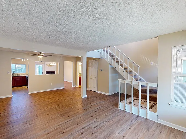 5534 Old Guard Cres — Photo 6