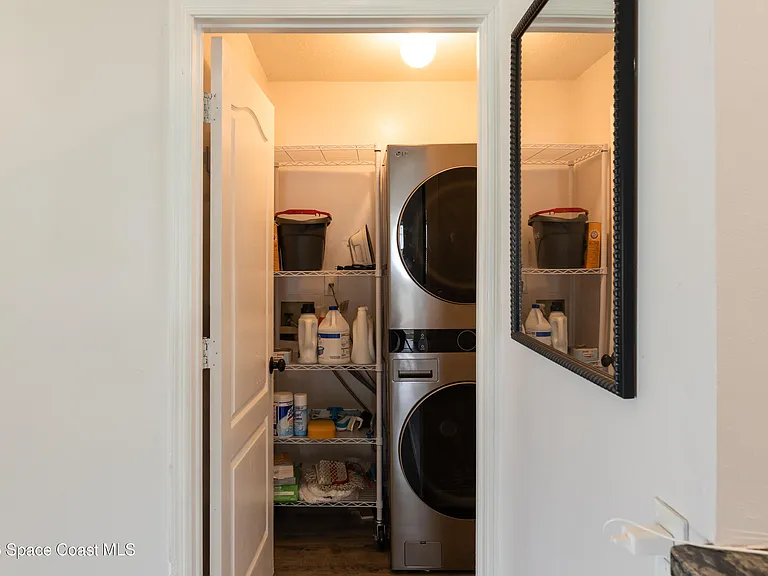 1572 Holbrook Rd NW — Photo 28
