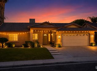 5112 La Pinta Maria Dr, Bakersfield, CA 93307
