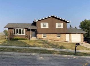 3620 Parkview Dr, Rapid City, SD 57701
