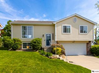 15504 Binney St, Omaha, NE 68116