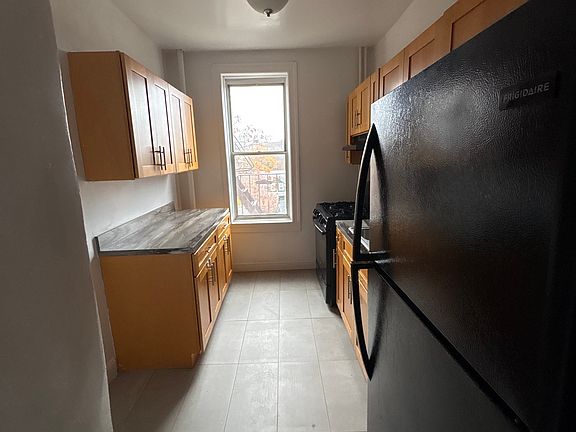 4th image of 1360 Ocean Ave APT 5I