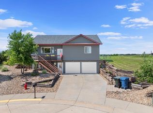 702 Taylor Ct, Belle Fourche, SD 57717