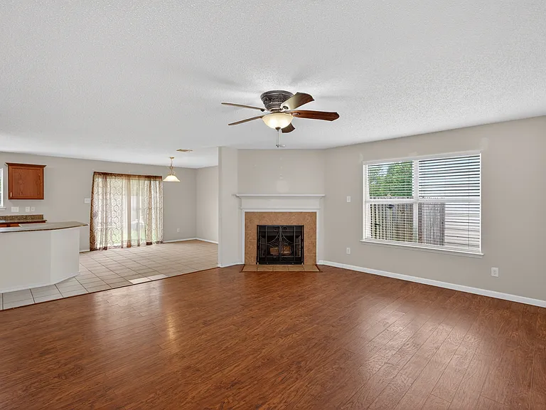 361 Blairwood Dr — Photo 3