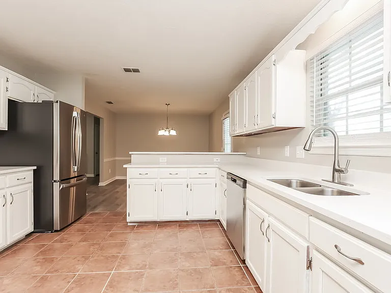 101 Cedar Bend Ct — Photo 8