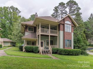 498 Rhododendron Ave, Black Mountain, NC 28711