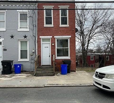 2nd image of 1235 Bailey St