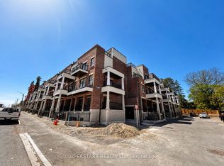 15100 Yonge St #207, Aurora, ON L4G1M2