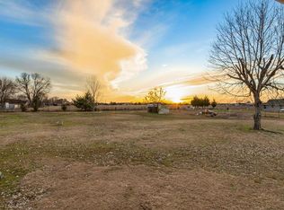 186 Wickliffe Rd, Ferris, TX 75125