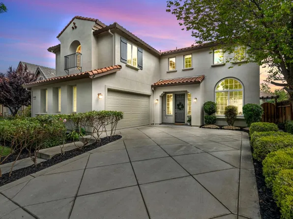 226 S Vista Hermosa St, Mountain House, CA 95391