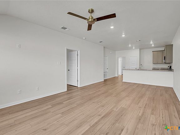 3rd image of 6105 Twistleaf Ln