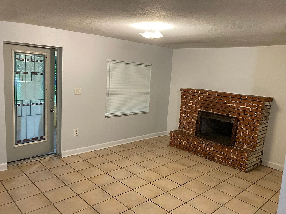 1st image of 2505 Ives Ave