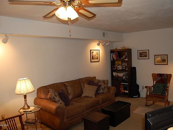 3rd image of 1730 Donlee Dr