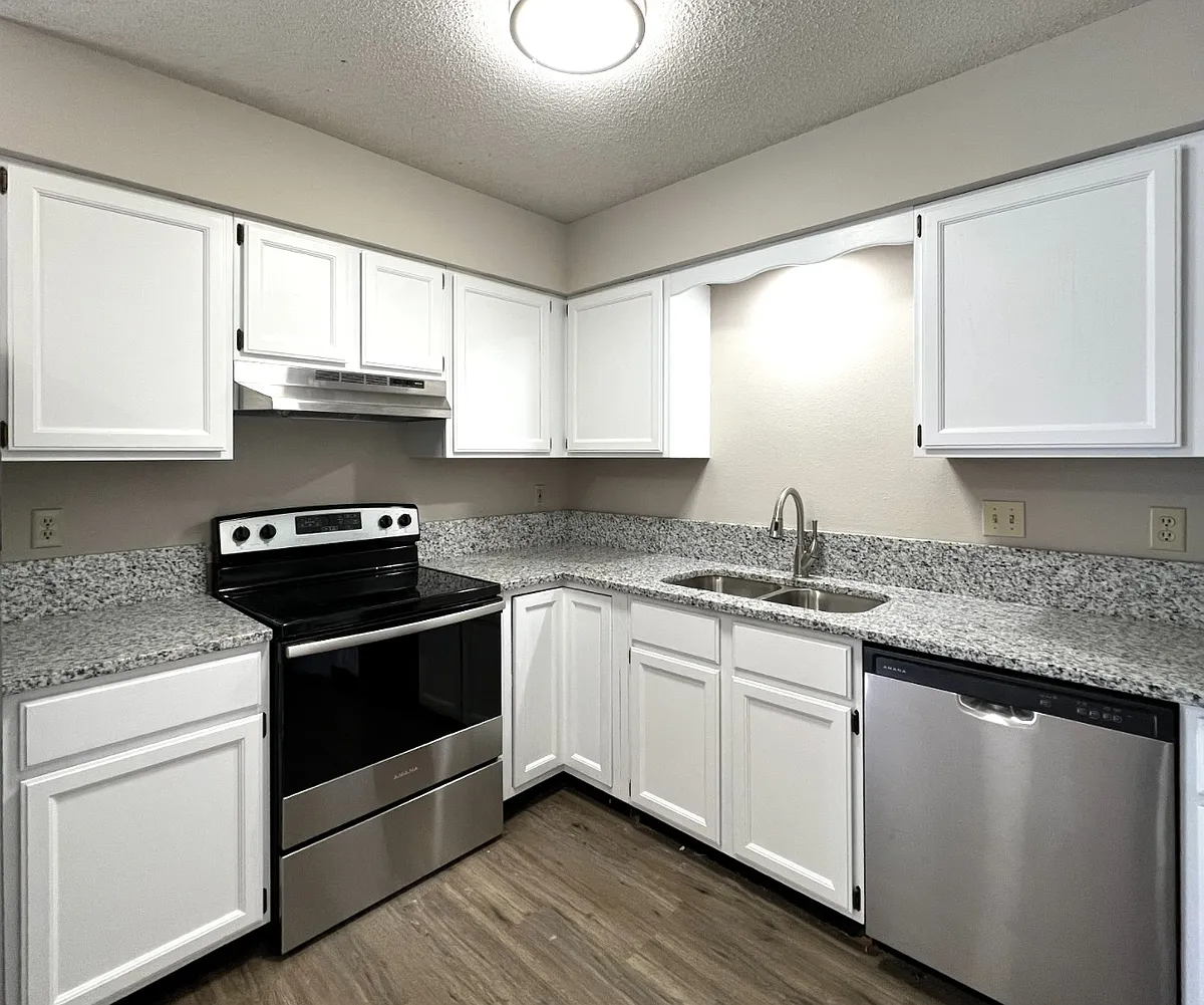 Building Photo - 3222 N Longfellow Ct