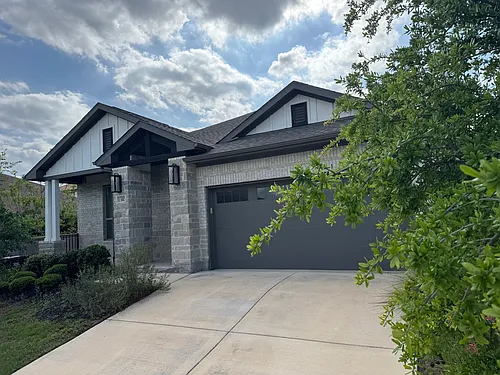 1310 Stone Manor Trl Photo 1