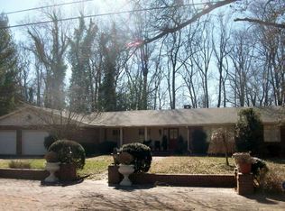 602 Deepwood Dr, Hopkinsville, KY 42240