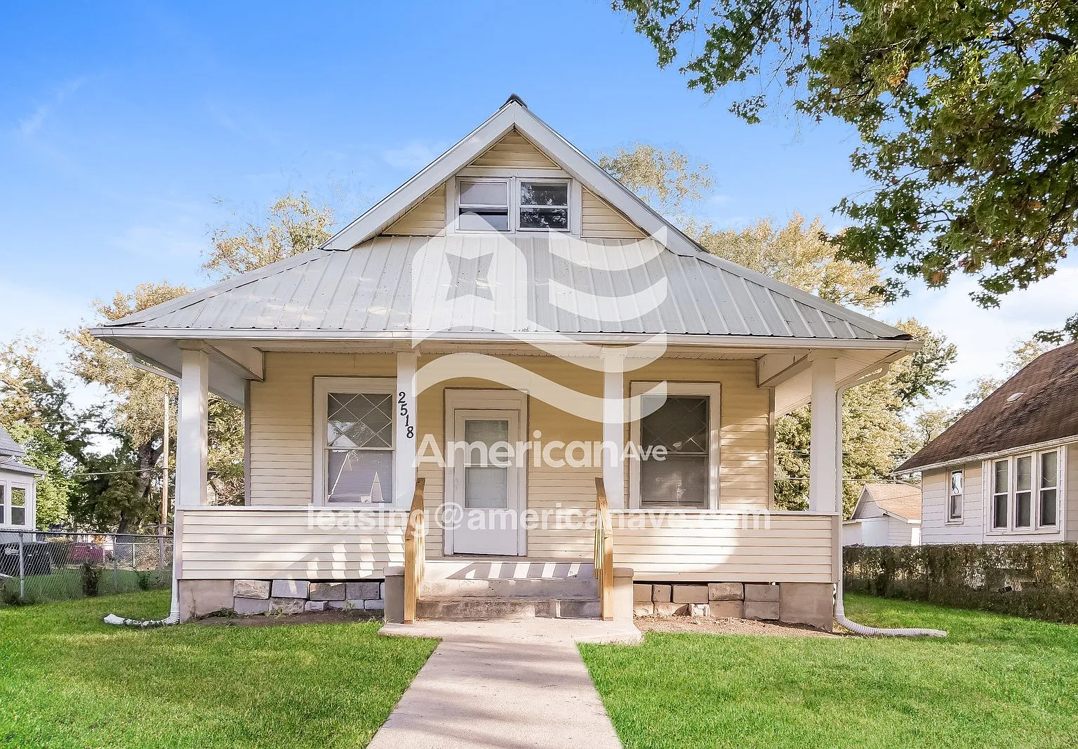 2 bed, 1.0 bath, 990 sqft, $1,197 — Photo 1