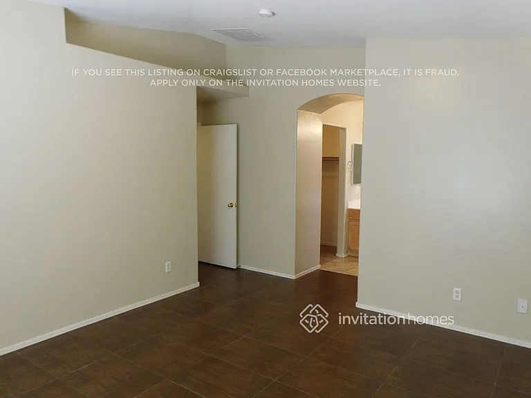 7015 S 23rd Ln — Photo 10