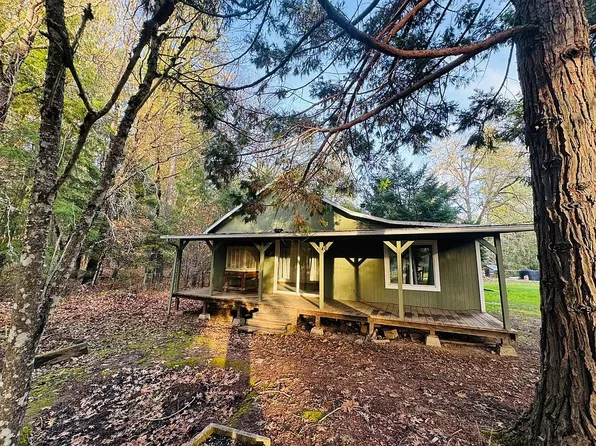 701 Branscomb Rd, Laytonville, CA 95454