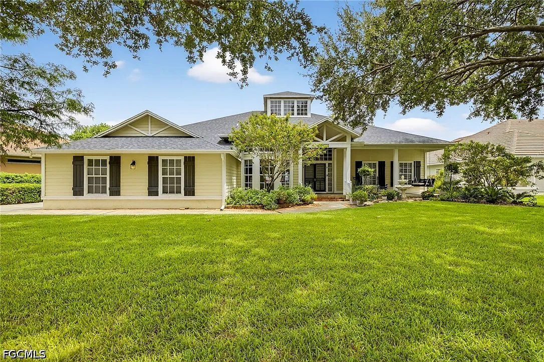 3 bed, 2.5 bath, 2600 sqft, $3,300 — Photo 1
