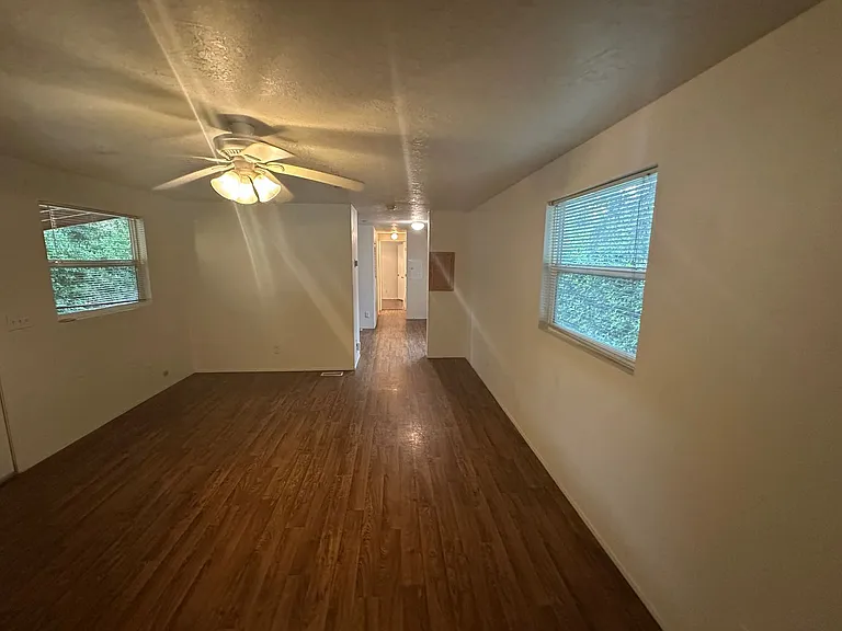 3959 Cartwright St — Photo 11