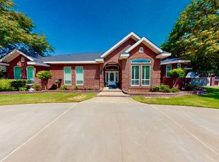 1502 Live Oak Ln, Andrews, TX 79714