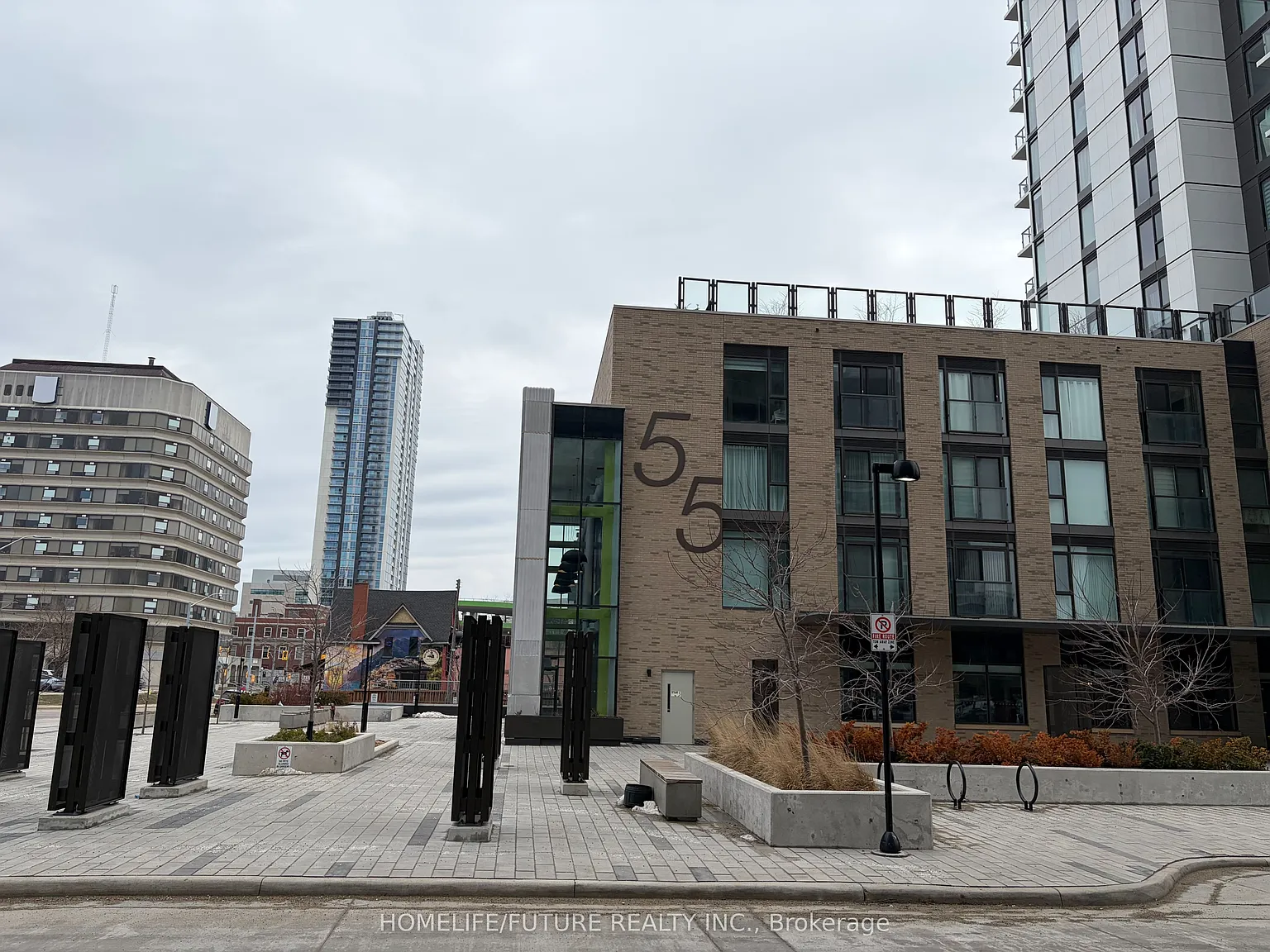 The Young Condos At City Centre — Photo 2