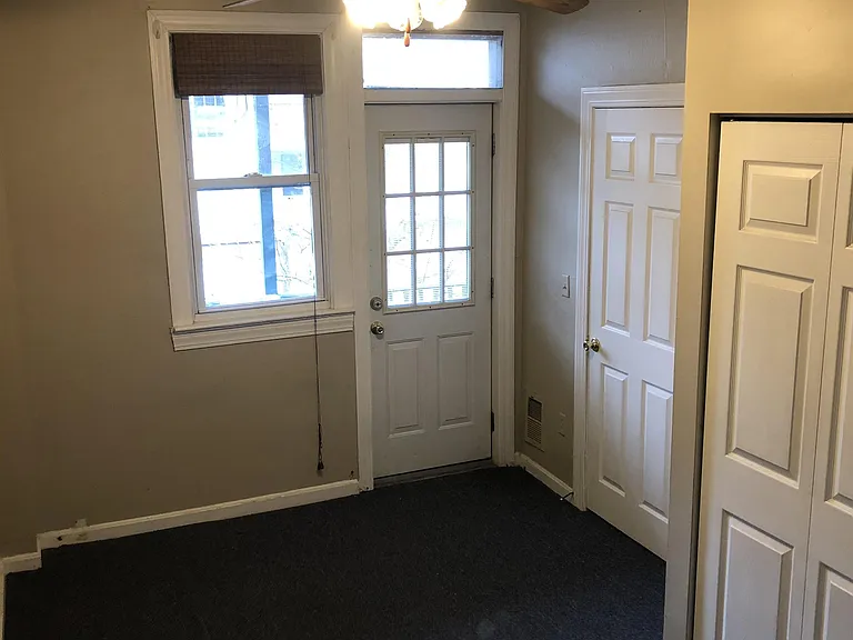 1240 Half St SW #WHOLE HOUSE — Photo 4