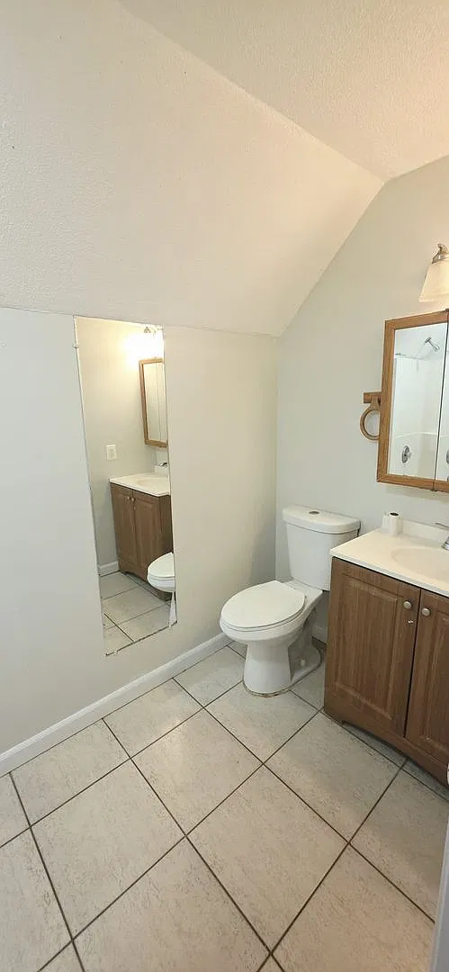 Renovated 2 Bedroom, 1 Bath Apt - Available Today! — Photo 3