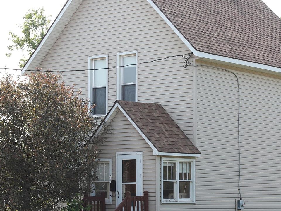 1st image of 623 W Spruce St