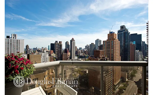 Rented by Douglas Elliman | media 15