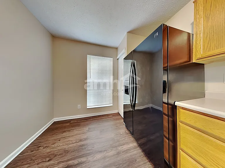 3416 Montgomery Dr — Photo 4